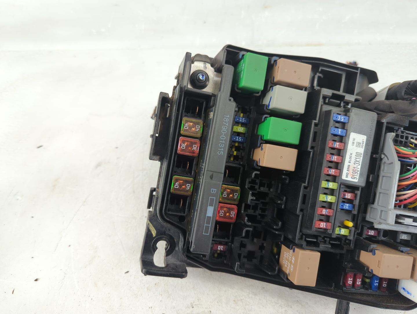 2014-2016 Hyundai Elantra Fusebox Fuse Box Panel Relay Module P/N:91951-3X710 Fits Fits 2014 2015 2016 OEM Used Auto Parts -