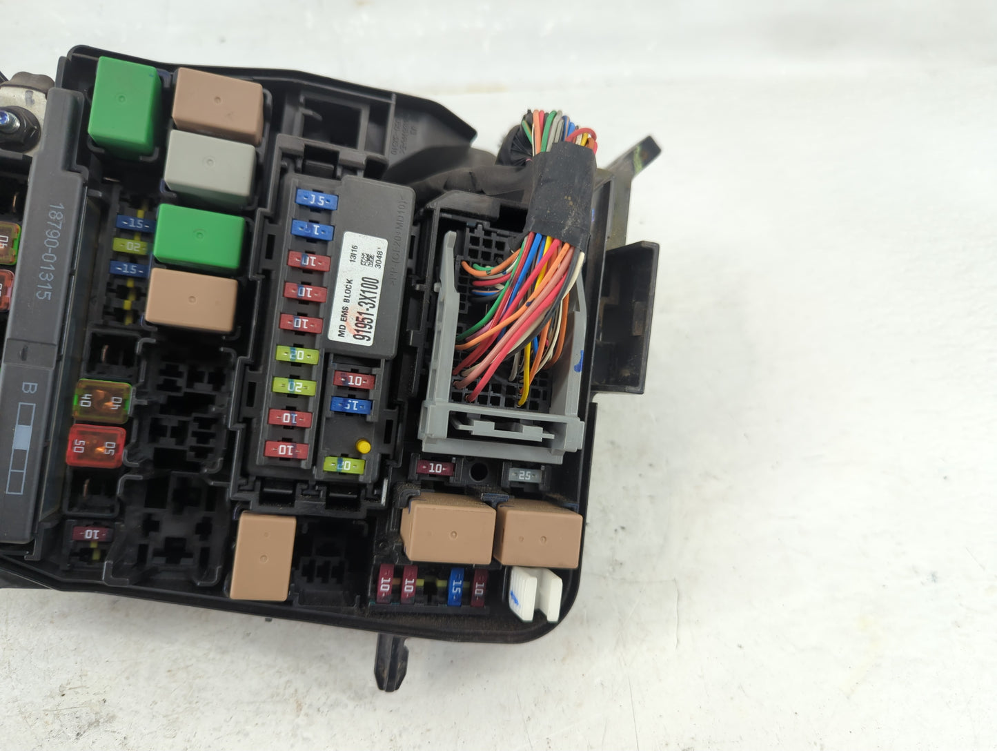 2014-2016 Hyundai Elantra Fusebox Fuse Box Panel Relay Module P/N:91951-3X710 Fits Fits 2014 2015 2016 OEM Used Auto Parts -
