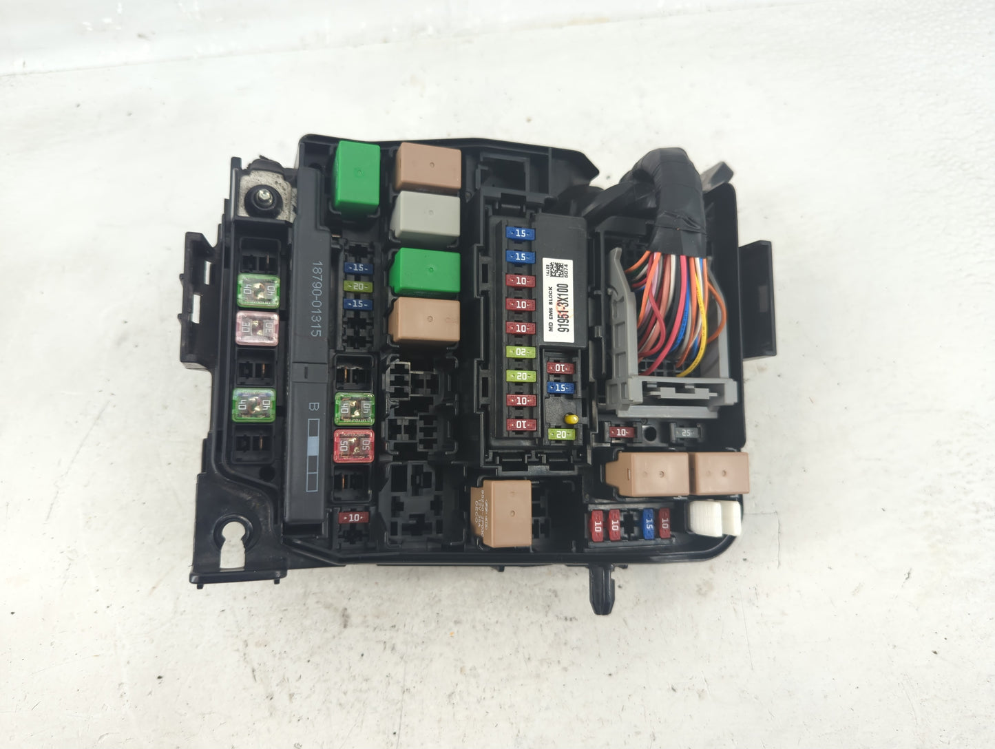 2014-2016 Hyundai Elantra Fusebox Fuse Box Panel Relay Module P/N:91950-3X510 Fits Fits 2014 2015 2016 OEM Used Auto Parts -