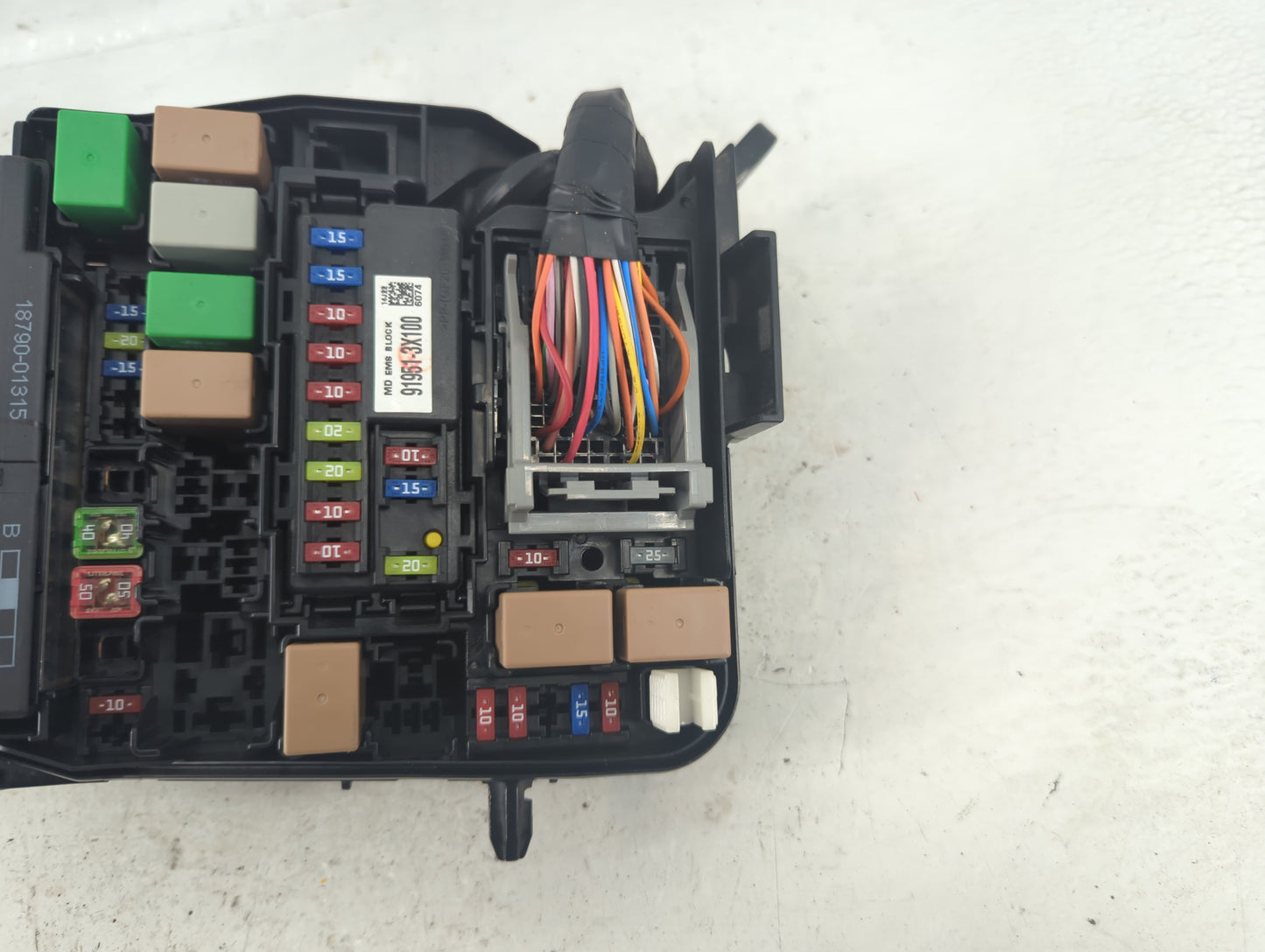 2014-2016 Hyundai Elantra Fusebox Fuse Box Panel Relay Module P/N:91950-3X510 Fits Fits 2014 2015 2016 OEM Used Auto Parts -