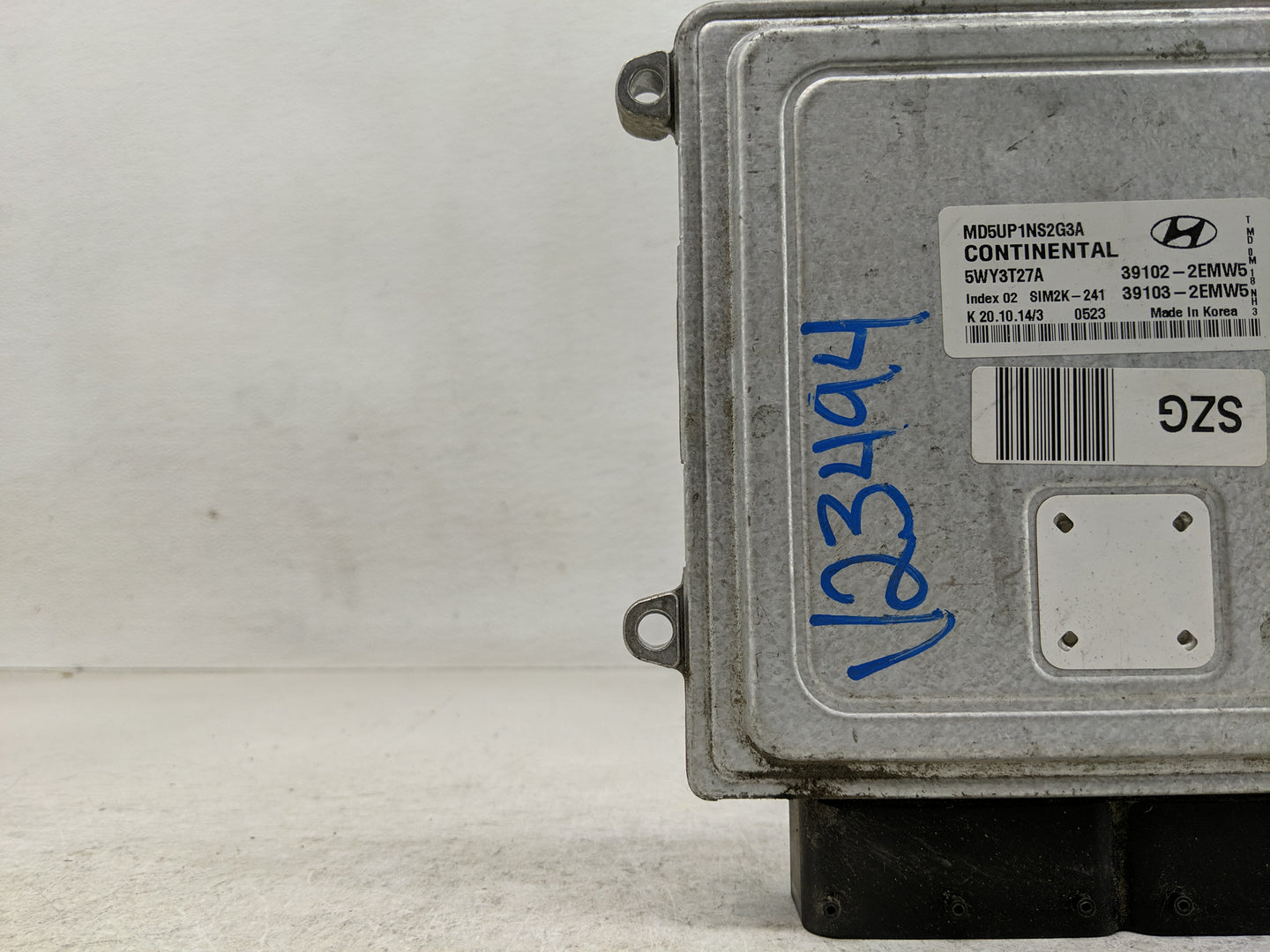 2015 Hyundai Elantra PCM Engine Control Computer ECU ECM PCU OEM P/N:39103-2EMW5 39102-2EMW5 Fits OEM Used Auto Parts - Oemu