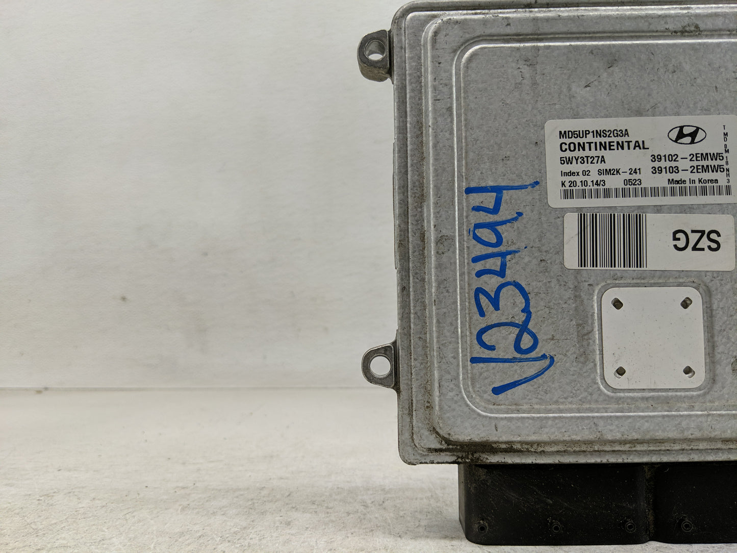 2015 Hyundai Elantra PCM Engine Control Computer ECU ECM PCU OEM P/N:39103-2EMW5 39102-2EMW5 Fits OEM Used Auto Parts - Oemu