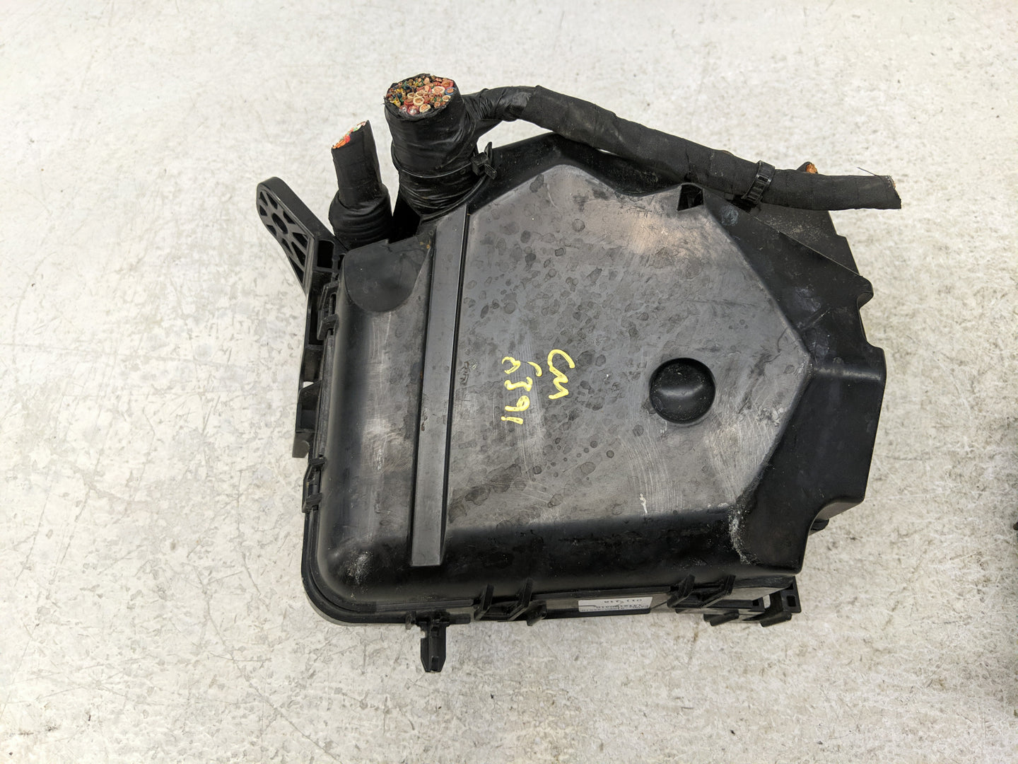 2014-2016 Hyundai Elantra Fusebox Fuse Box Panel Relay Module P/N:91951-3X710 Fits Fits 2014 2015 2016 OEM Used Auto Parts -