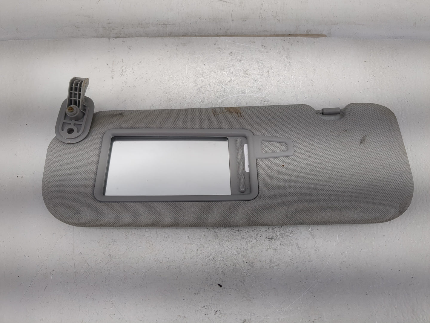 2014-2016 Hyundai Elantra Sun Visor Shade Replacement Passenger Right Mirror Fits Fits 2014 2015 2016 OEM Used Auto Parts - 