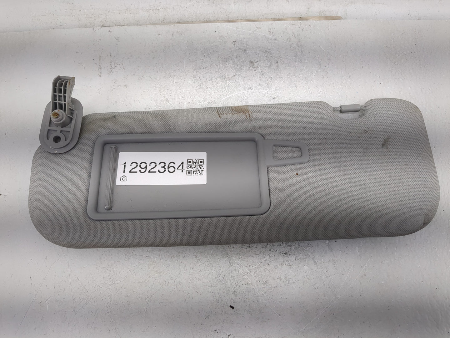 2014-2016 Hyundai Elantra Sun Visor Shade Replacement Passenger Right Mirror Fits Fits 2014 2015 2016 OEM Used Auto Parts - 