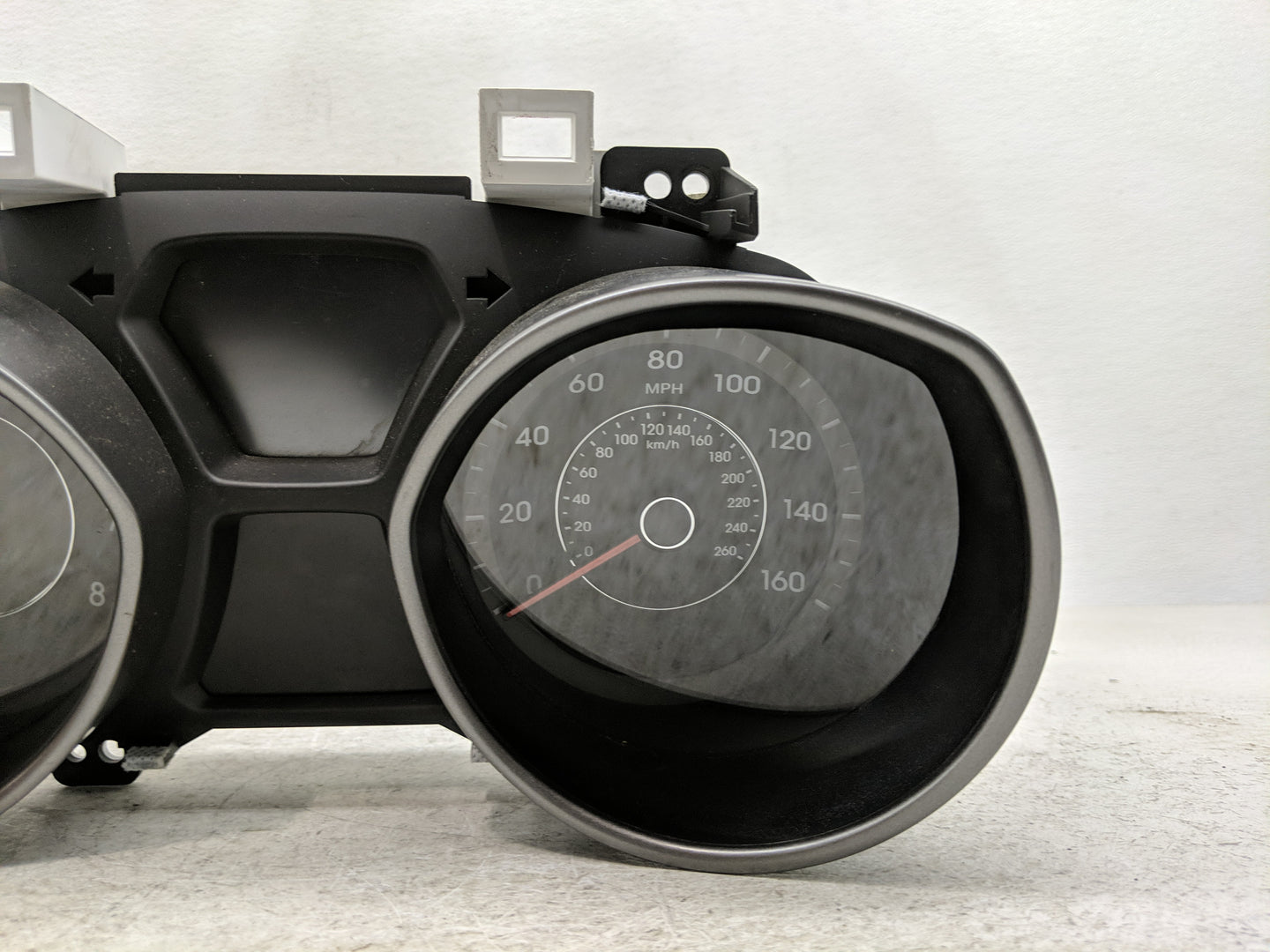 2014-2016 Hyundai Elantra Instrument Cluster Speedometer Gauges P/N:94004-3Y010 Fits Fits 2014 2015 2016 OEM Used Auto Parts