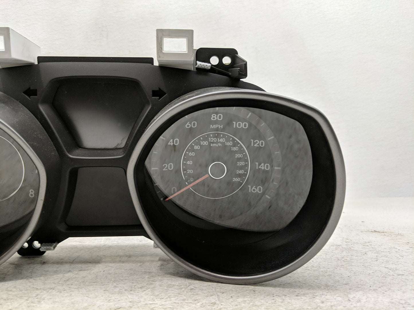 2014-2016 Hyundai Elantra Instrument Cluster Speedometer Gauges P/N:94004-3Y010 Fits Fits 2014 2015 2016 OEM Used Auto Parts