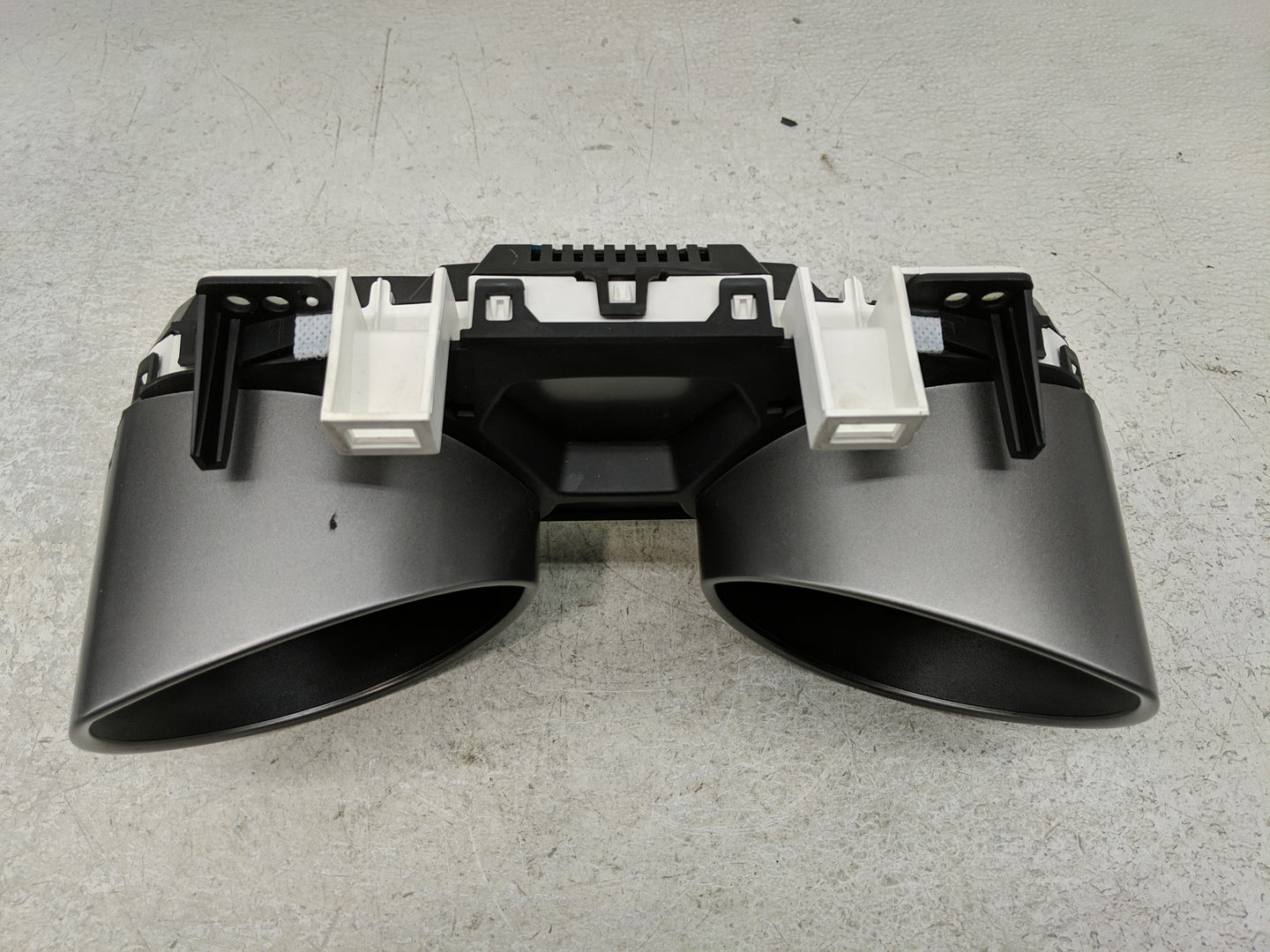 2014-2016 Hyundai Elantra Instrument Cluster Speedometer Gauges P/N:94004-3Y010 Fits Fits 2014 2015 2016 OEM Used Auto Parts