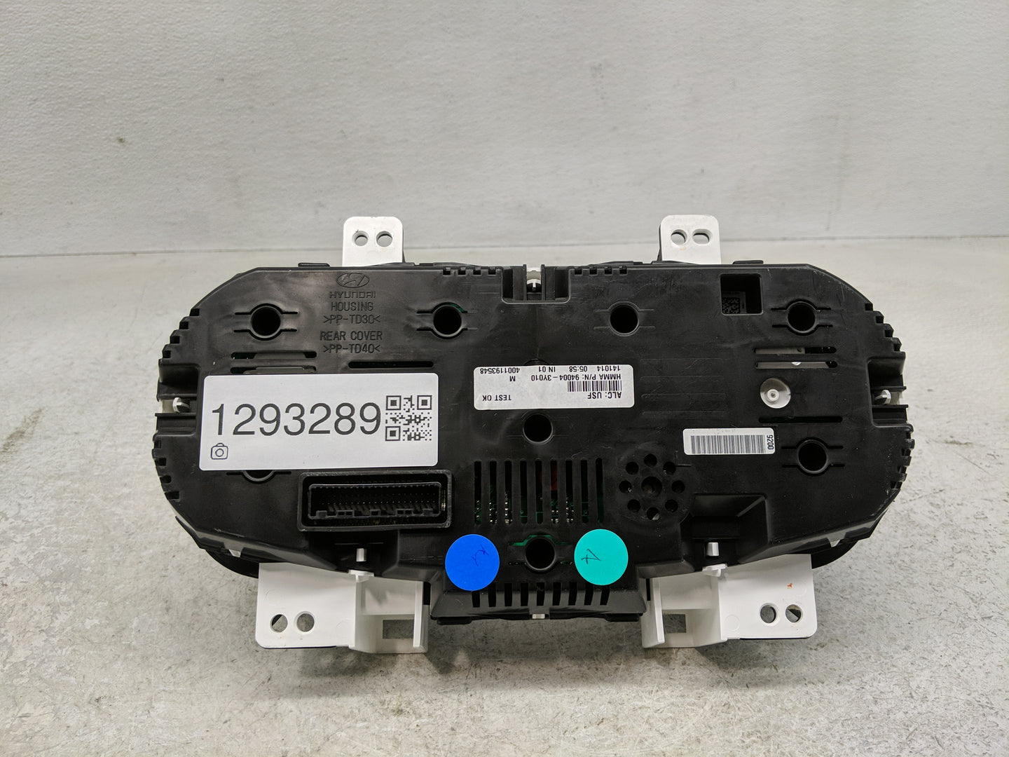 2014-2016 Hyundai Elantra Instrument Cluster Speedometer Gauges P/N:94004-3Y010 Fits Fits 2014 2015 2016 OEM Used Auto Parts