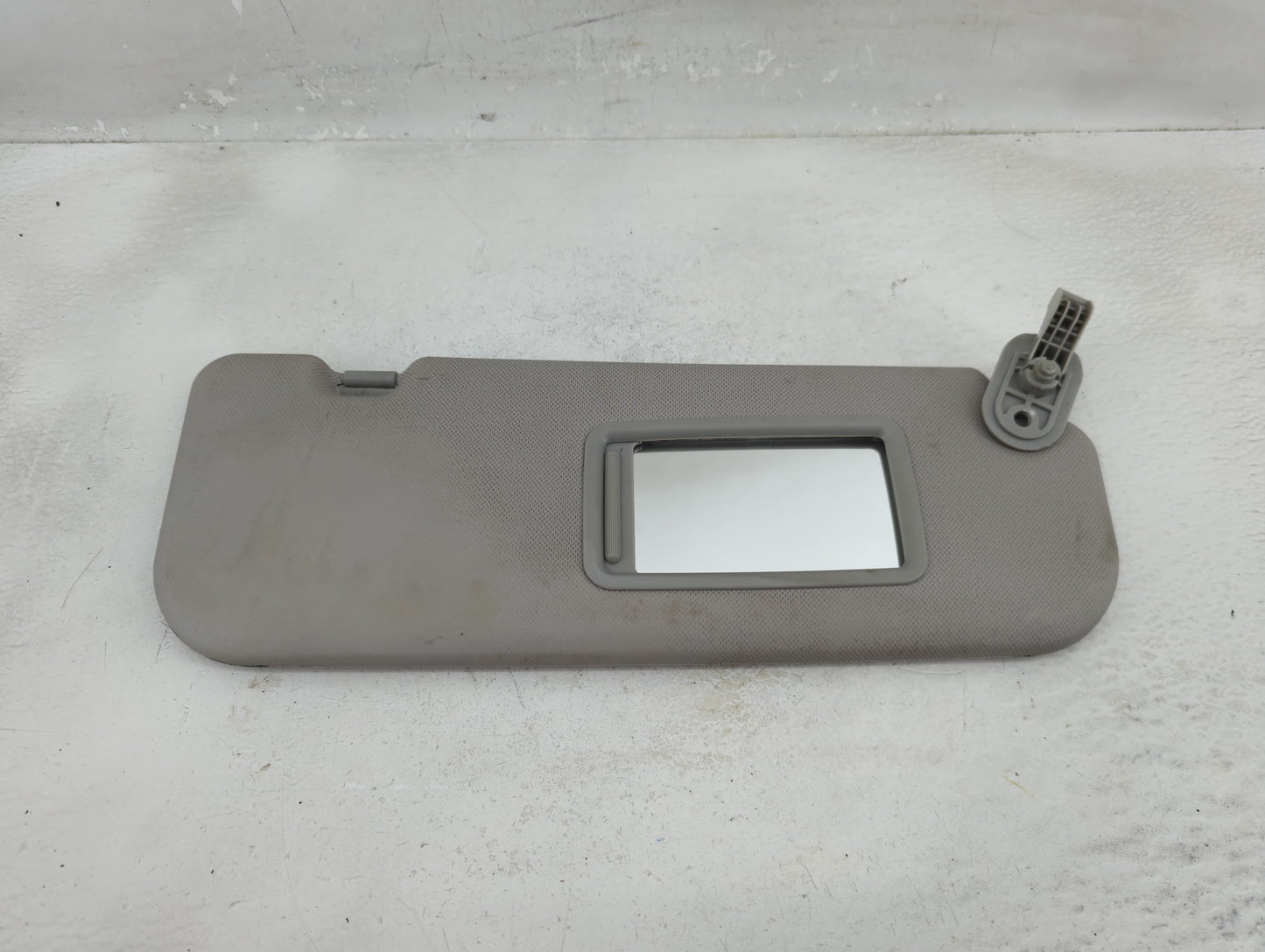 2014-2016 Hyundai Elantra Sun Visor Shade Replacement Passenger Right Mirror Fits Fits 2014 2015 2016 OEM Used Auto Parts - 