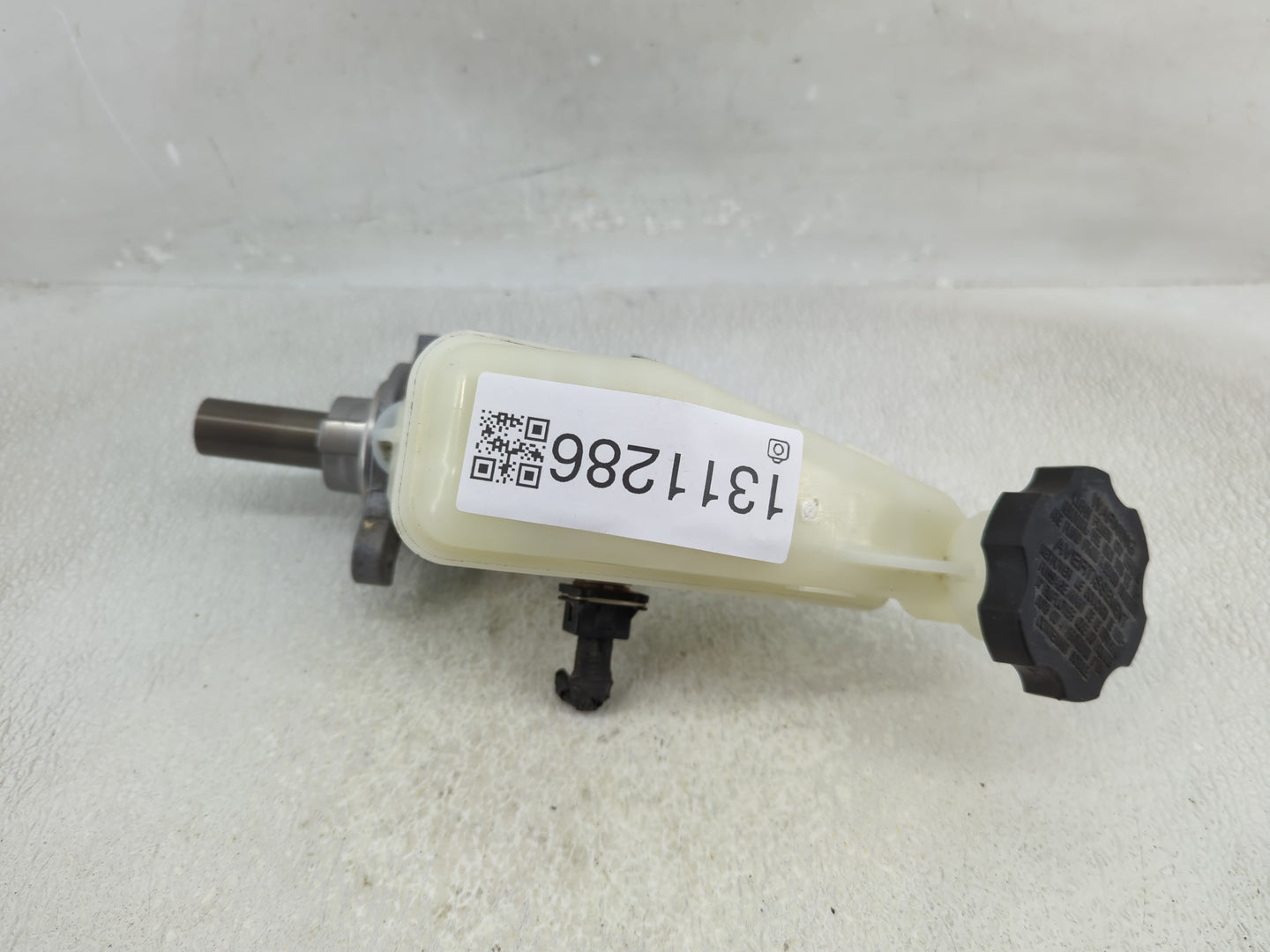 2014-2016 Hyundai Elantra Brake Master Cylinder 1311286 - Oemusedautoparts1.com