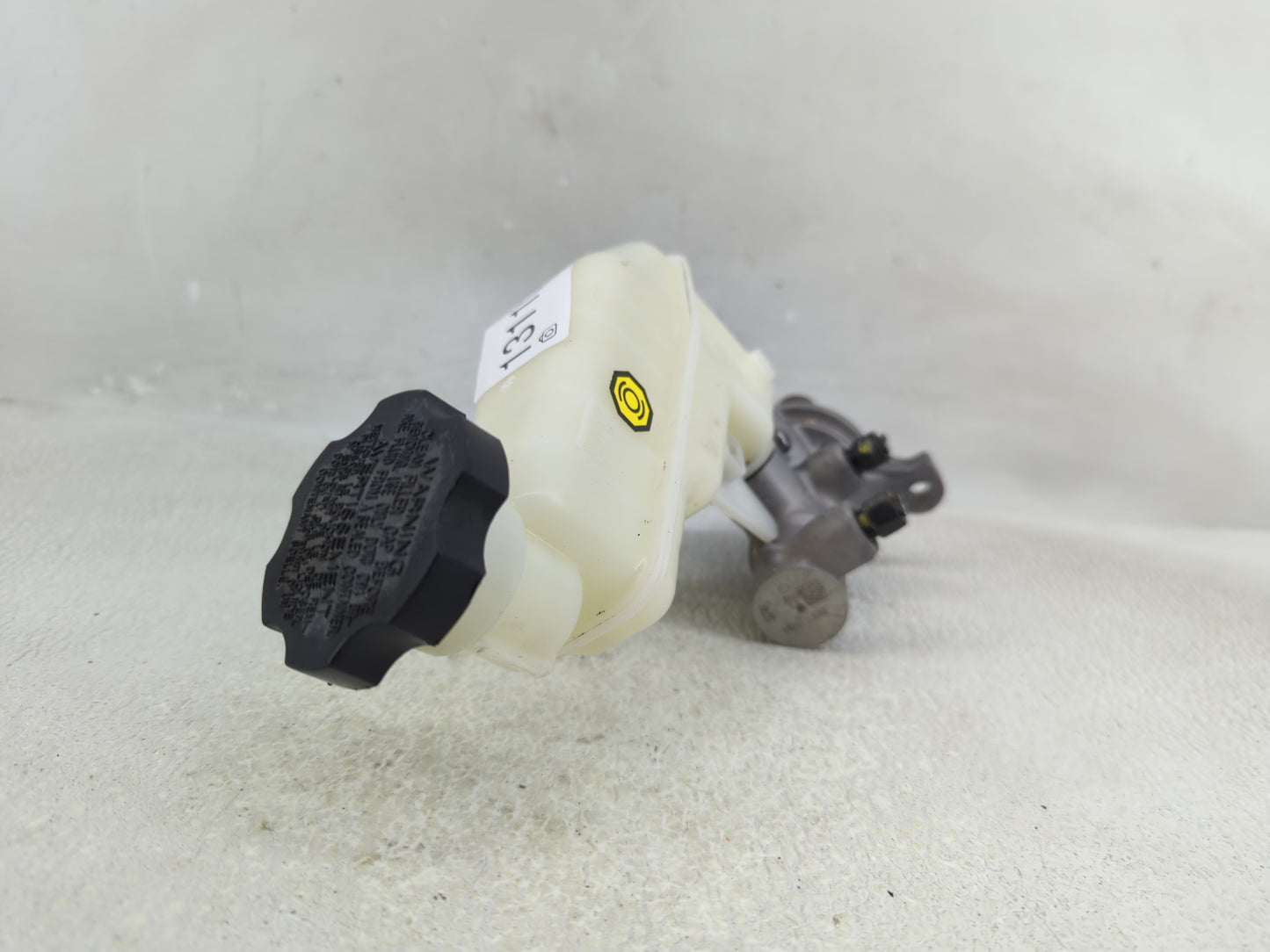 2014-2016 Hyundai Elantra Brake Master Cylinder 1311286 - Oemusedautoparts1.com