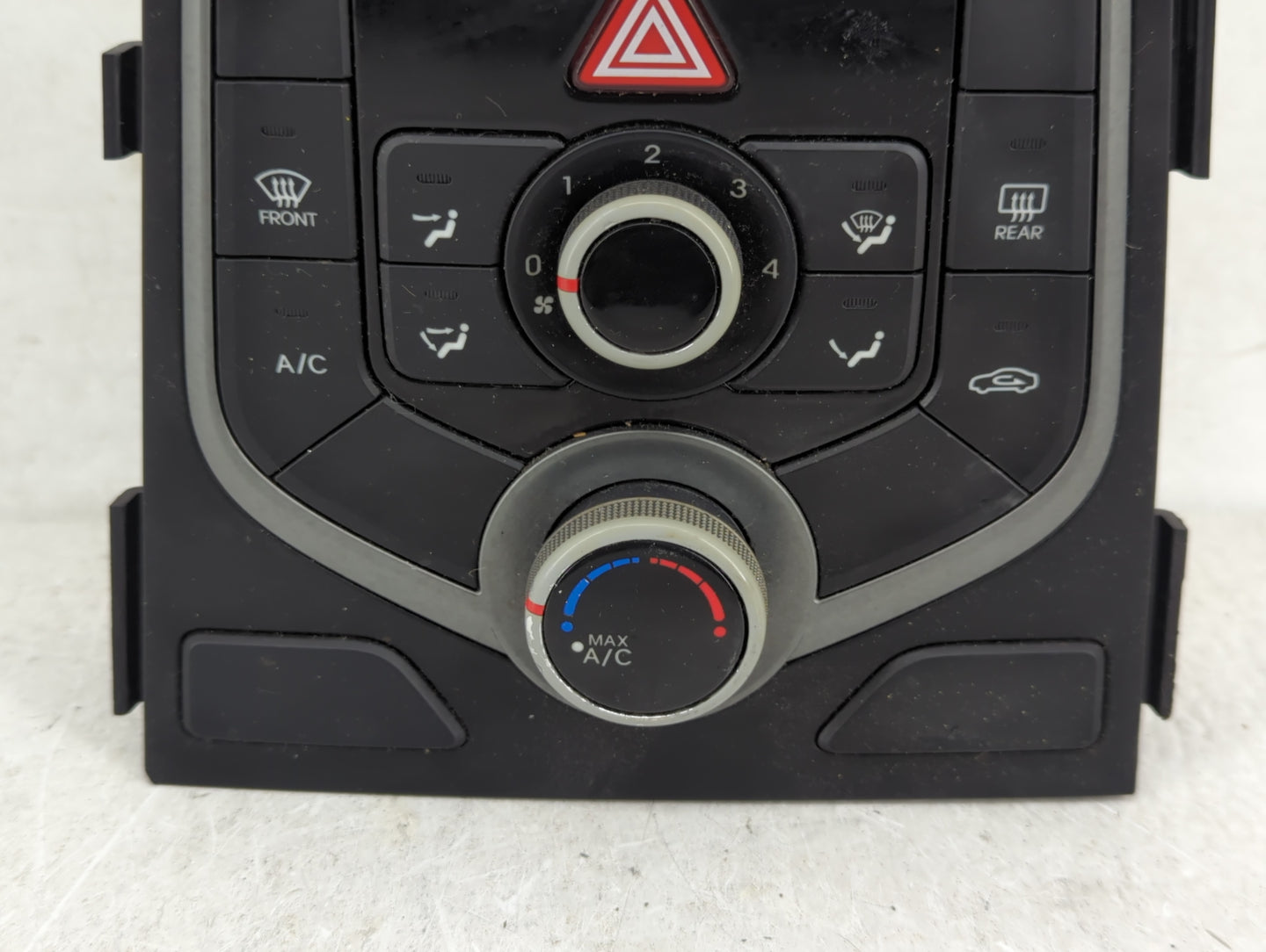 2014-2016 Hyundai Elantra Climate Control Module Temperature AC/Heater Replacement P/N:97250-3XCC0 Fits Fits 2014 2015 2016 