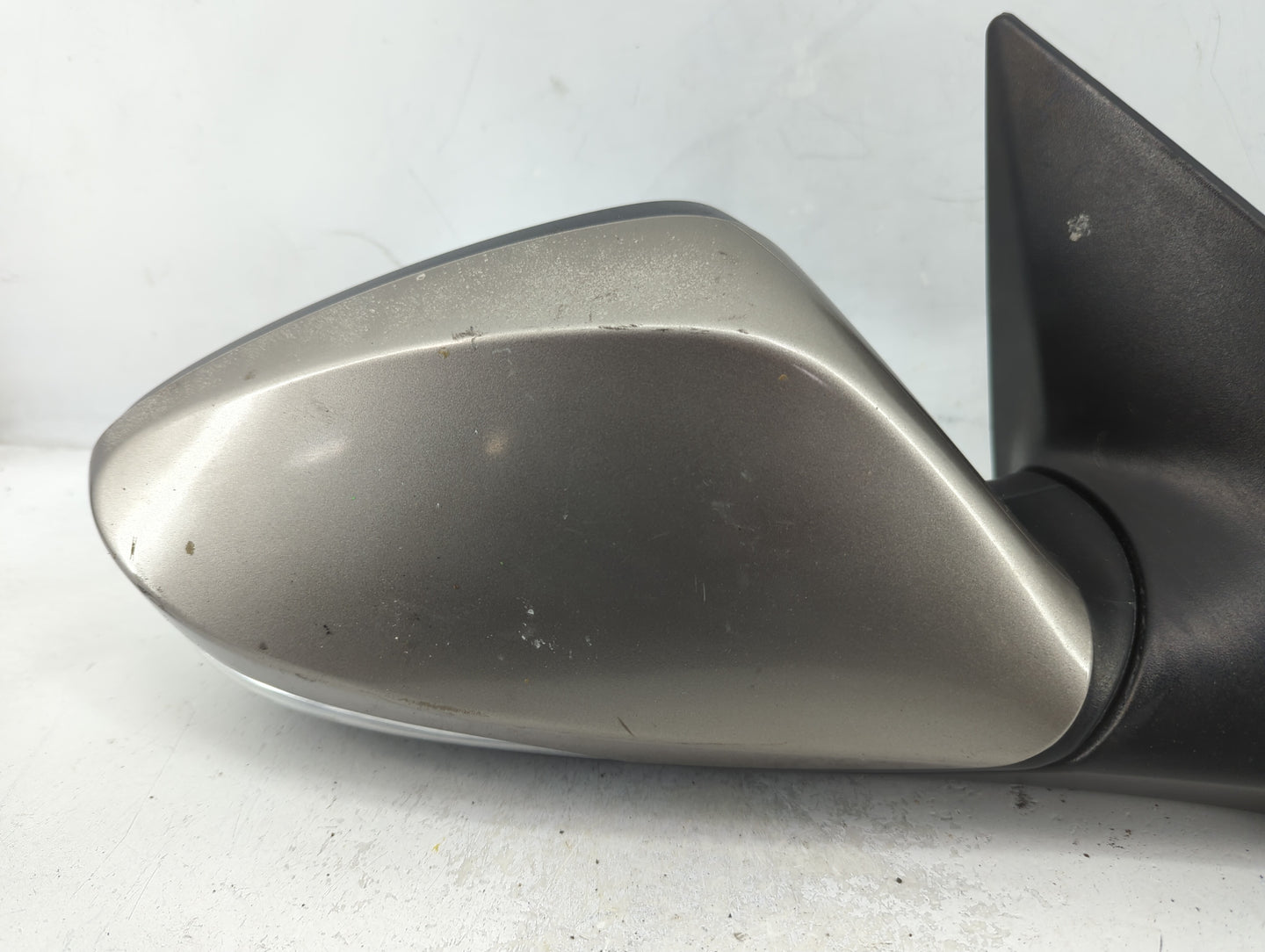2014-2016 Hyundai Elantra Passenger Side View Mirror - Right Door Mirror OEM Used - Oemusedautoparts1.com