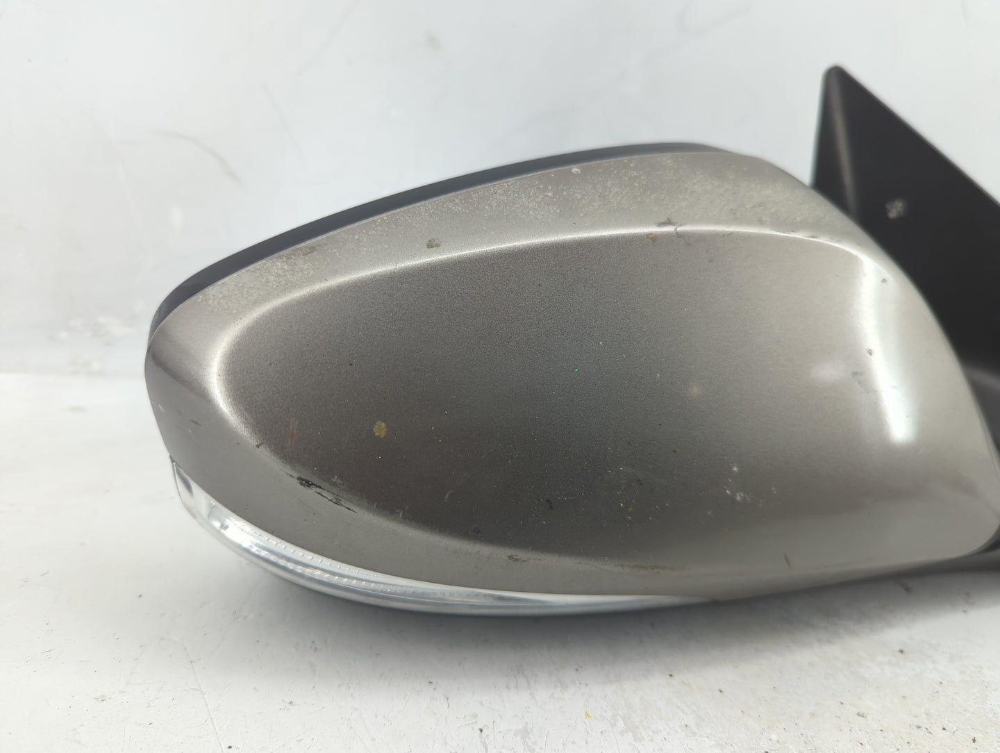 2014-2016 Hyundai Elantra Passenger Side View Mirror - Right Door Mirror OEM Used - Oemusedautoparts1.com
