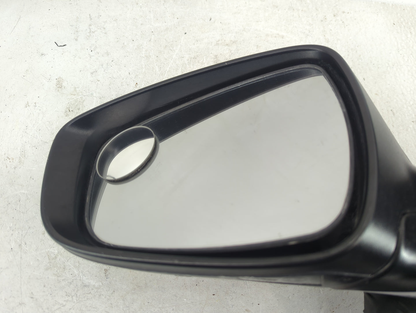 2015-2016 Hyundai Elantra Driver Side View Mirror - Left Door Mirror OEM Used - Oemusedautoparts1.com