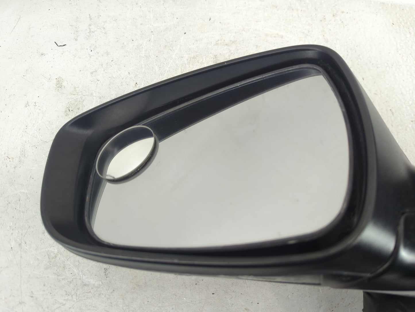 2015-2016 Hyundai Elantra Driver Side View Mirror - Left Door Mirror OEM Used - Oemusedautoparts1.com