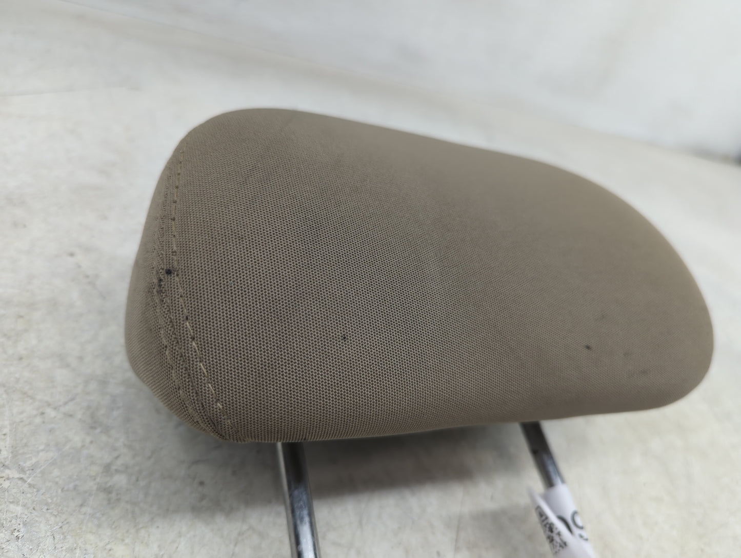 2013-2017 Hyundai Elantra Headrest Head Rest Rear Center Seat Fits Fits 2013 2014 2015 2016 2017 OEM Used Auto Parts - Oemus
