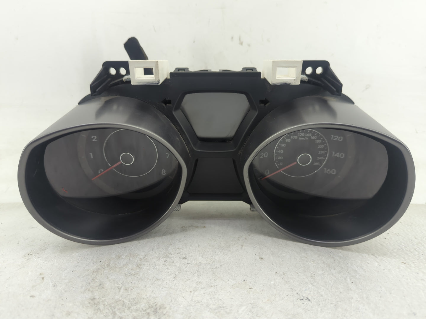2014-2016 Hyundai Elantra Instrument Cluster Speedometer Gauges P/N:94004-3Y010 Fits Fits 2014 2015 2016 OEM Used Auto Parts