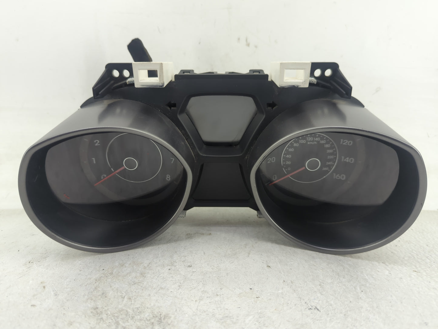 2014-2016 Hyundai Elantra Instrument Cluster Speedometer Gauges P/N:94004-3Y010 Fits Fits 2014 2015 2016 OEM Used Auto Parts