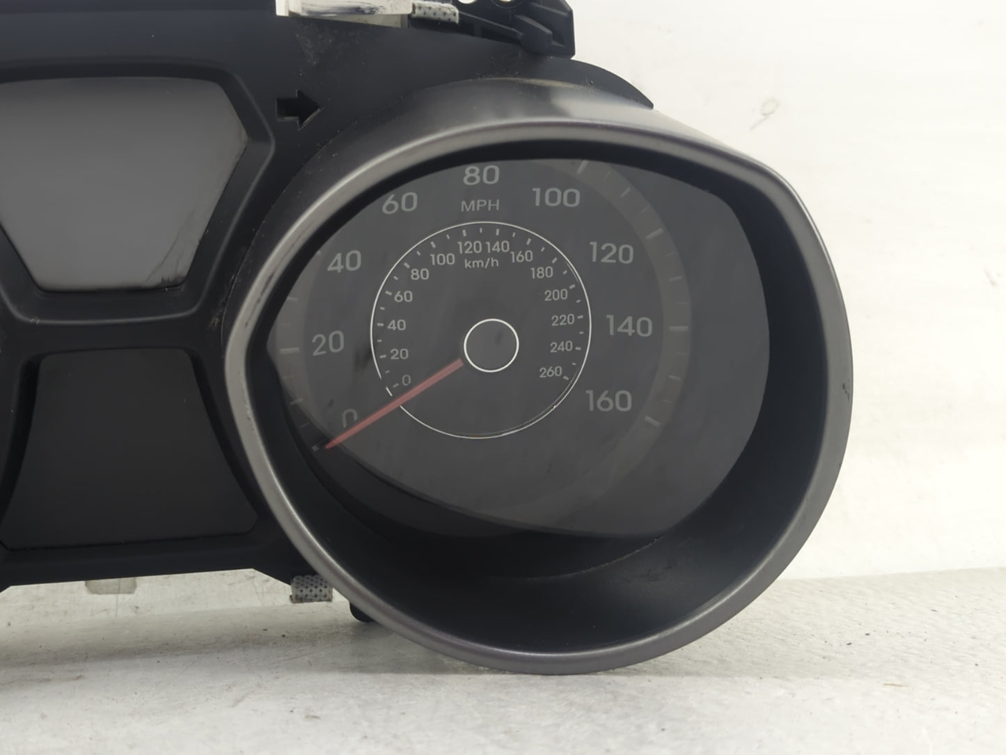 2014-2016 Hyundai Elantra Instrument Cluster Speedometer Gauges P/N:94004-3Y010 Fits Fits 2014 2015 2016 OEM Used Auto Parts