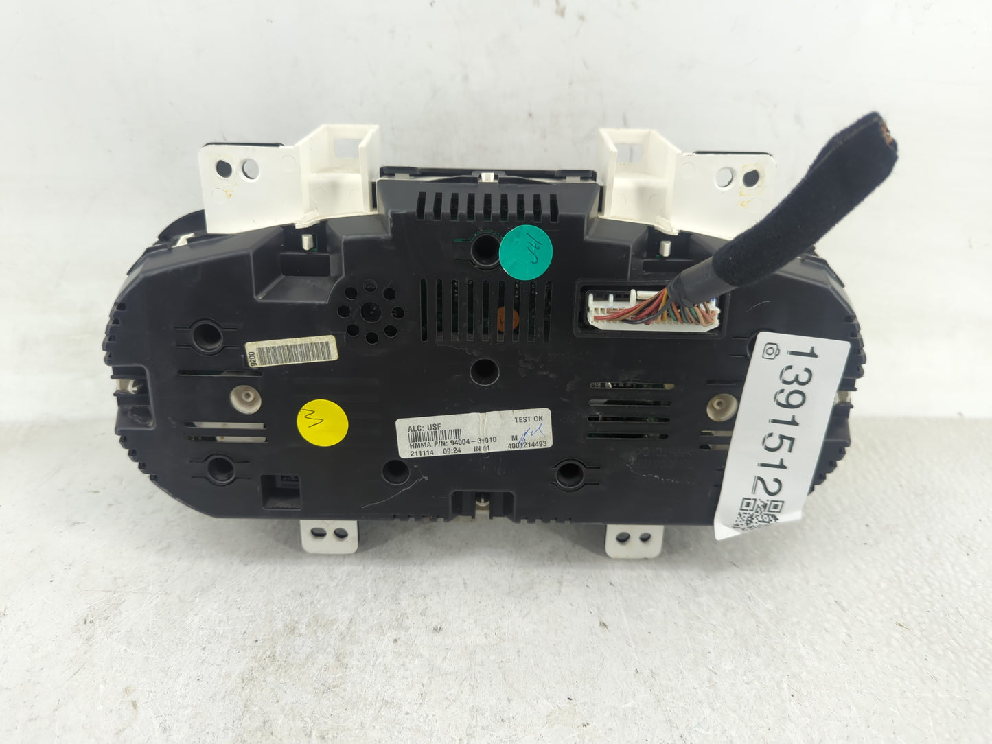 2014-2016 Hyundai Elantra Instrument Cluster Speedometer Gauges P/N:94004-3Y010 Fits Fits 2014 2015 2016 OEM Used Auto Parts