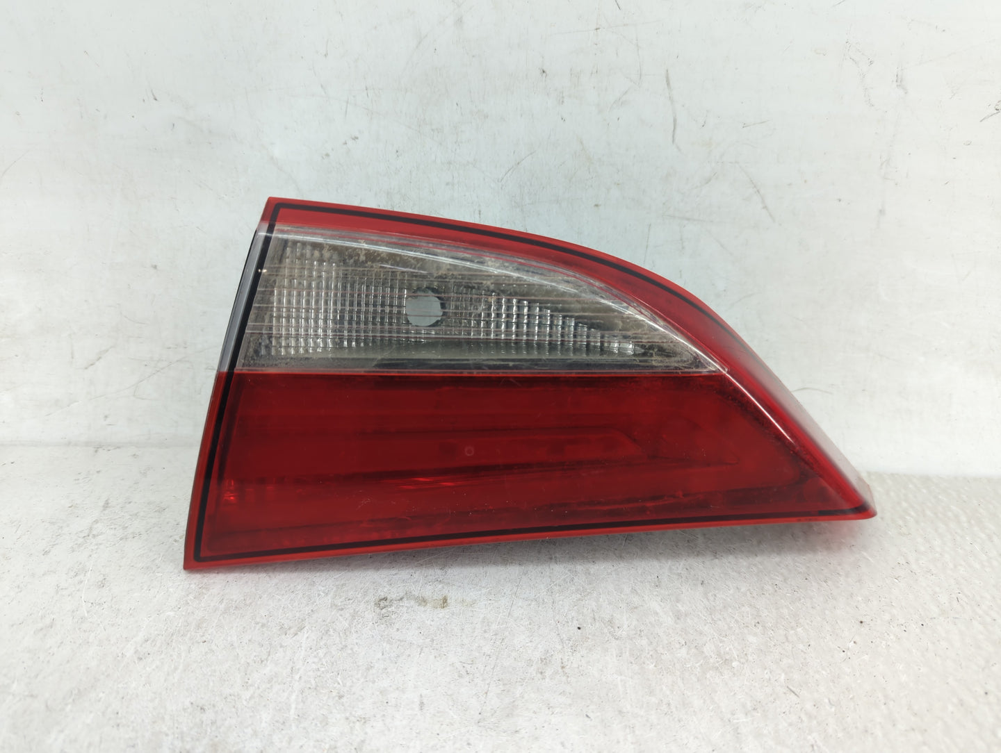 2014-2016 Hyundai Elantra Tail Light Assembly Passenger Right OEM P/N:92404-3Y500 Fits Fits 2014 2015 2016 OEM Used Auto Par