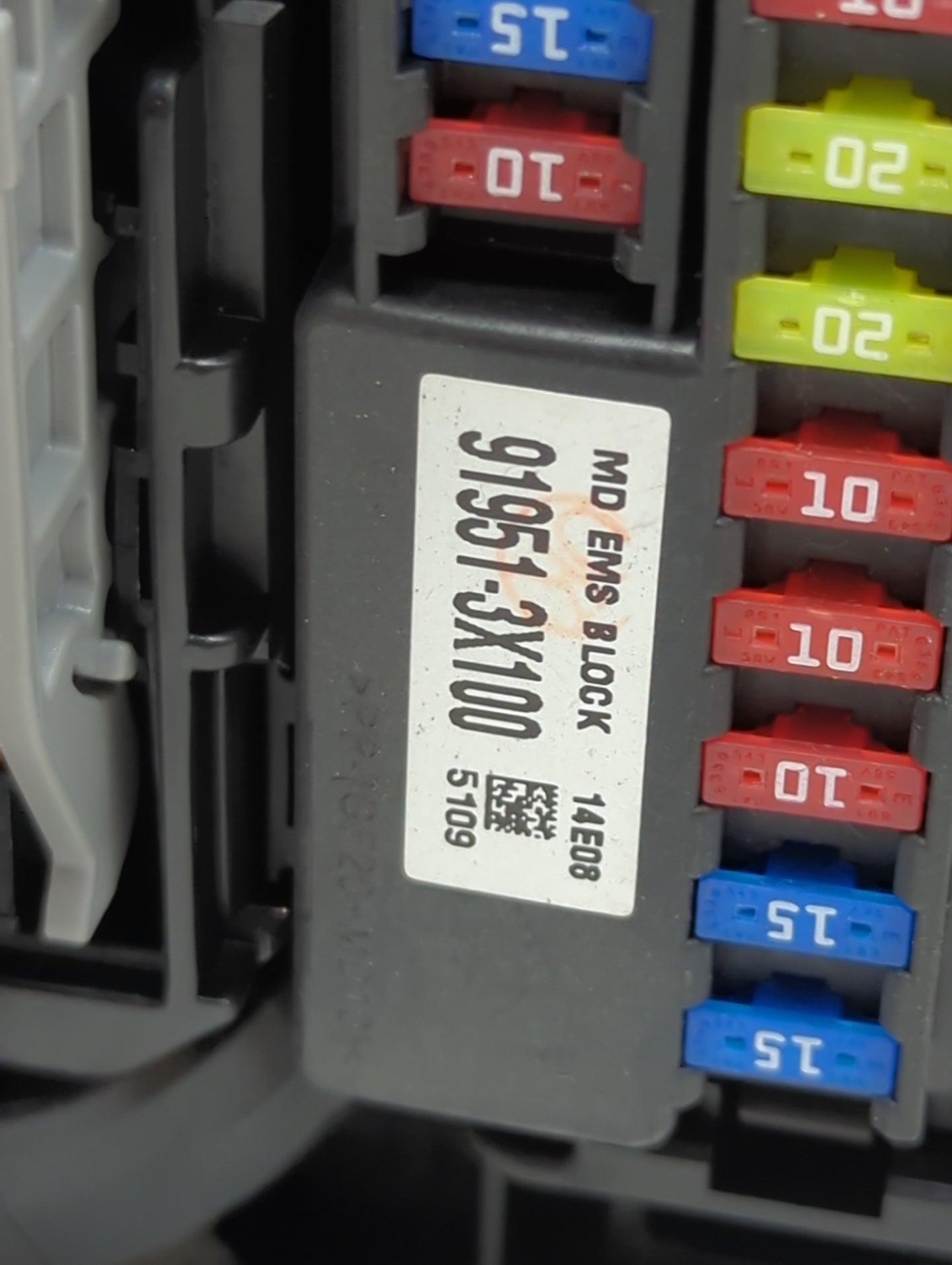 2014-2016 Hyundai Elantra Fusebox Fuse Box Panel Relay Module P/N:91951-3X100 Fits Fits 2014 2015 2016 OEM Used Auto Parts -