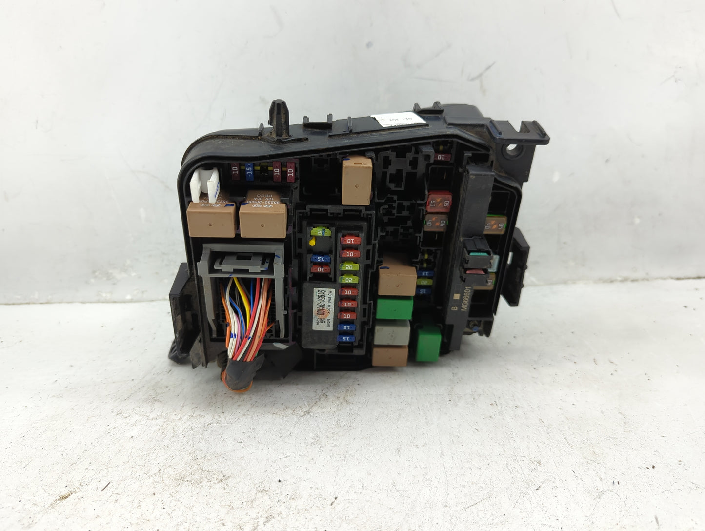 2014-2016 Hyundai Elantra Fusebox Fuse Box Panel Relay Module P/N:91951-3X100 Fits Fits 2014 2015 2016 OEM Used Auto Parts -