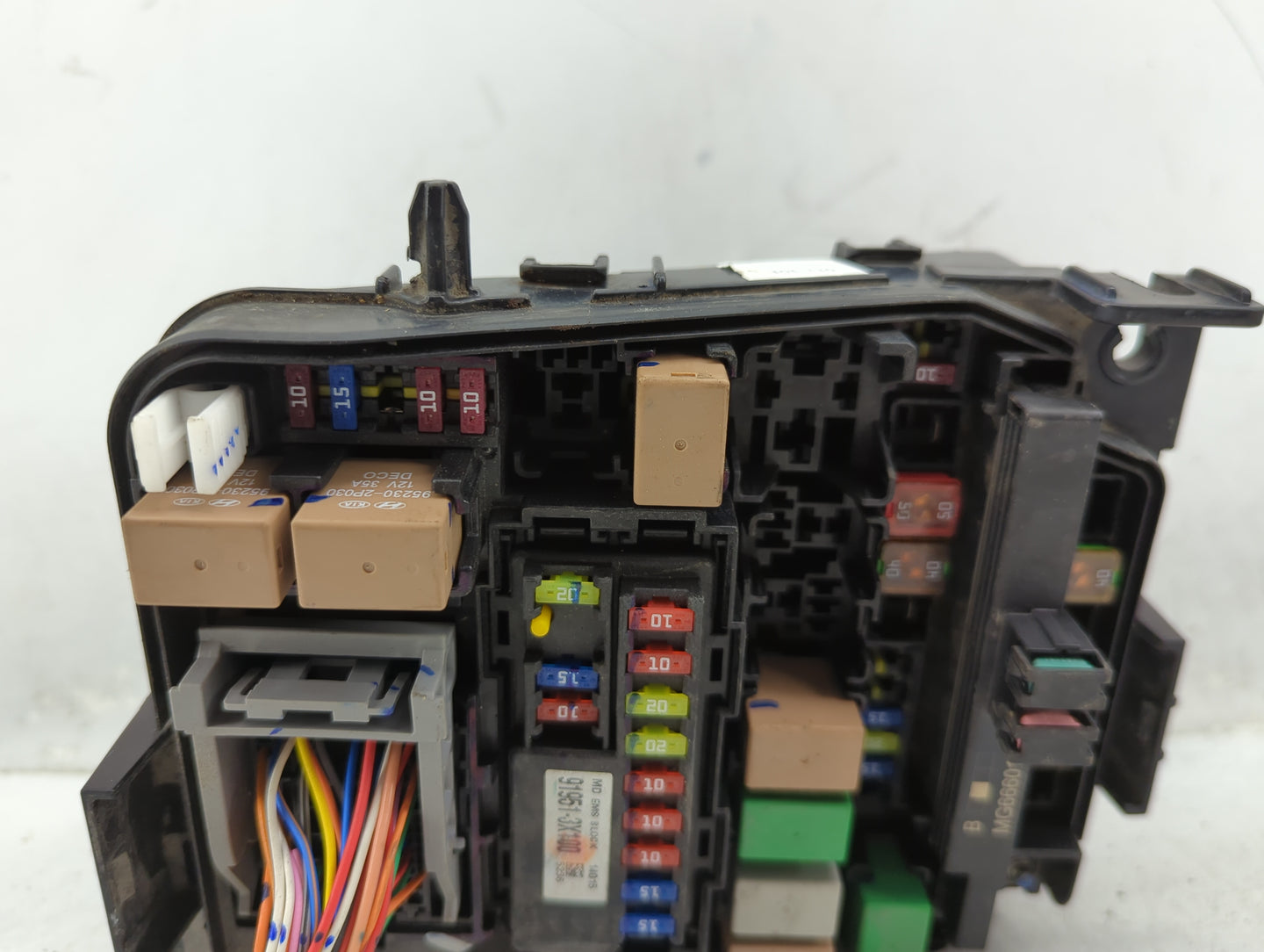 2014-2016 Hyundai Elantra Fusebox Fuse Box Panel Relay Module P/N:91951-3X100 Fits Fits 2014 2015 2016 OEM Used Auto Parts -