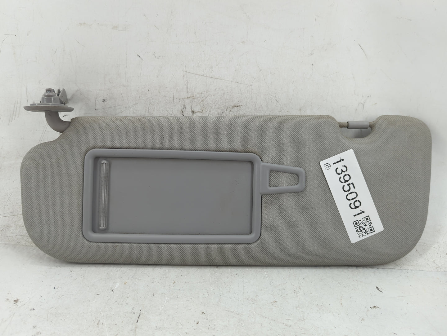 2014-2016 Hyundai Elantra Sun Visor Shade Replacement Driver Left Mirror Fits Fits 2014 2015 2016 OEM Used Auto Parts - Oemu