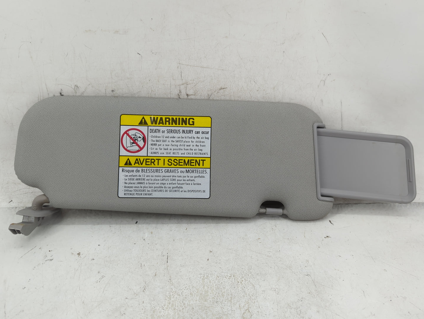 2014-2016 Hyundai Elantra Sun Visor Shade Replacement Driver Left Mirror Fits Fits 2014 2015 2016 OEM Used Auto Parts - Oemu
