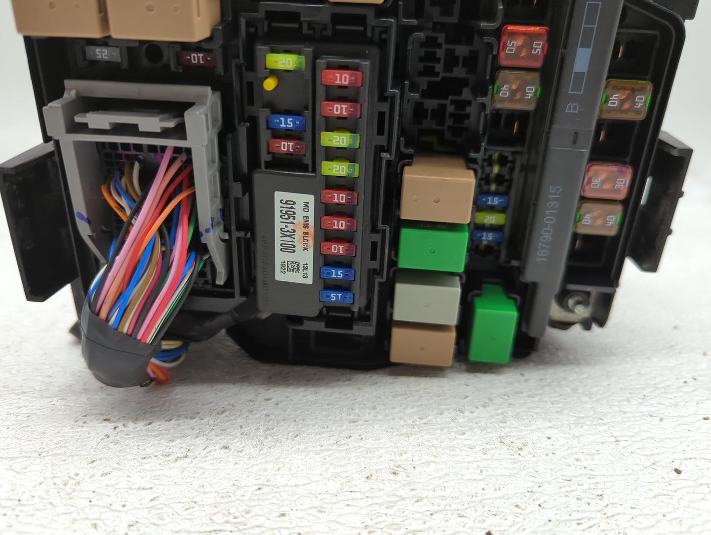 2014-2016 Hyundai Elantra Fusebox Fuse Box Panel Relay Module P/N:91951-3X710 Fits Fits 2014 2015 2016 OEM Used Auto Parts -