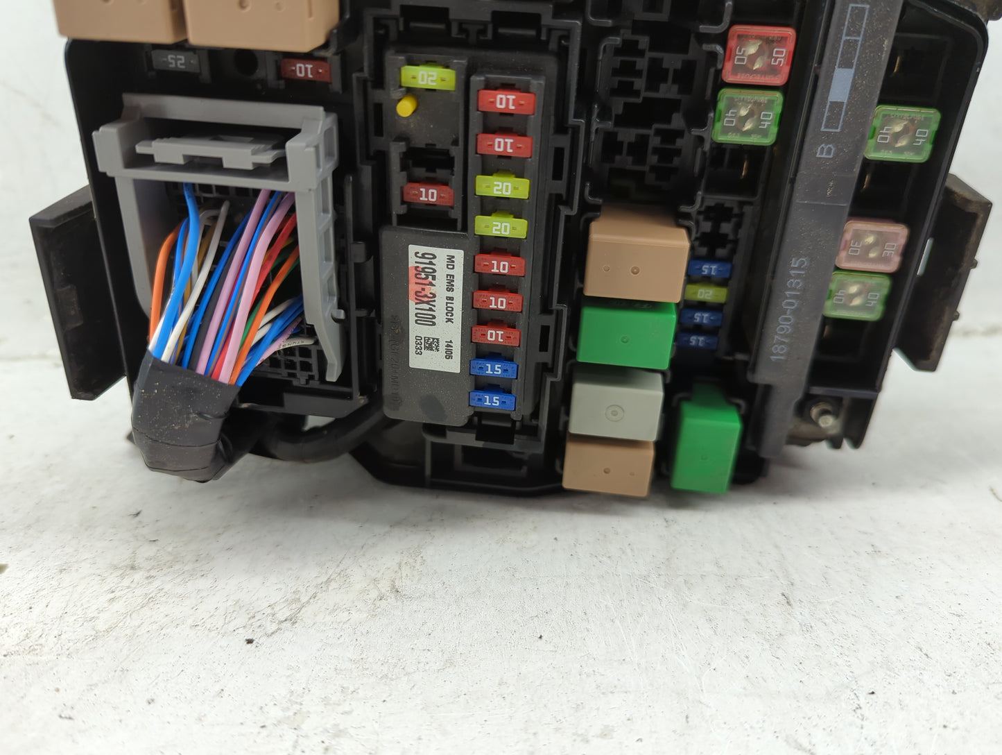 2014-2016 Hyundai Elantra Fusebox Fuse Box Panel Relay Module P/N:91951-3X100 Fits Fits 2014 2015 2016 OEM Used Auto Parts -