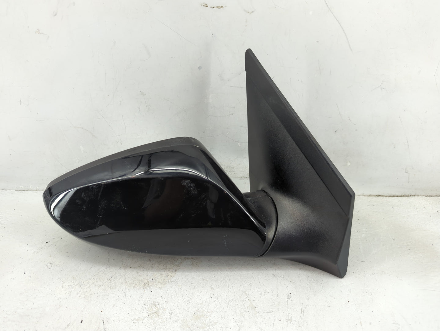 2014-2017 Hyundai Elantra Passenger Side View Mirror - Right Door Mirror OEM Used - Oemusedautoparts1.com