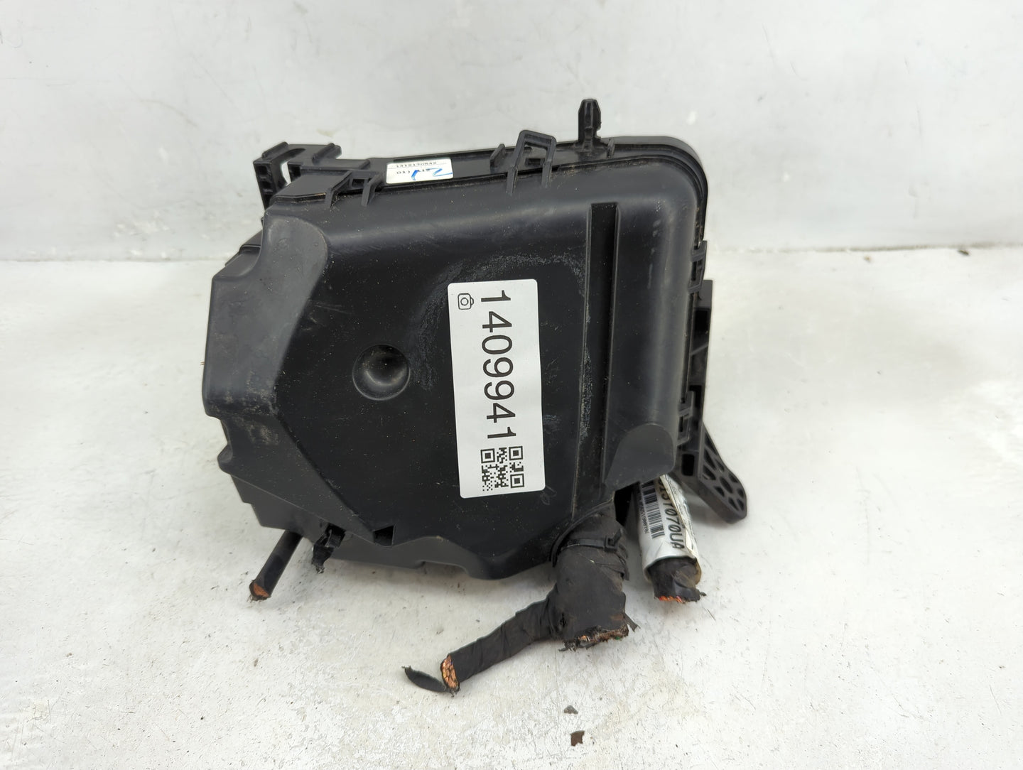 2014-2016 Hyundai Elantra Fusebox Fuse Box Panel Relay Module P/N:91951-3X710 Fits Fits 2014 2015 2016 OEM Used Auto Parts -