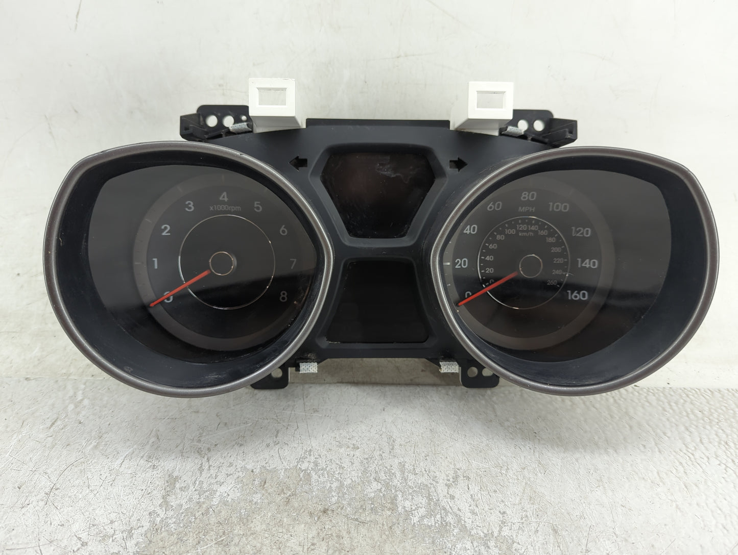 2014-2016 Hyundai Elantra Instrument Cluster Speedometer Gauges P/N:94004-3Y010 Fits Fits 2014 2015 2016 OEM Used Auto Parts