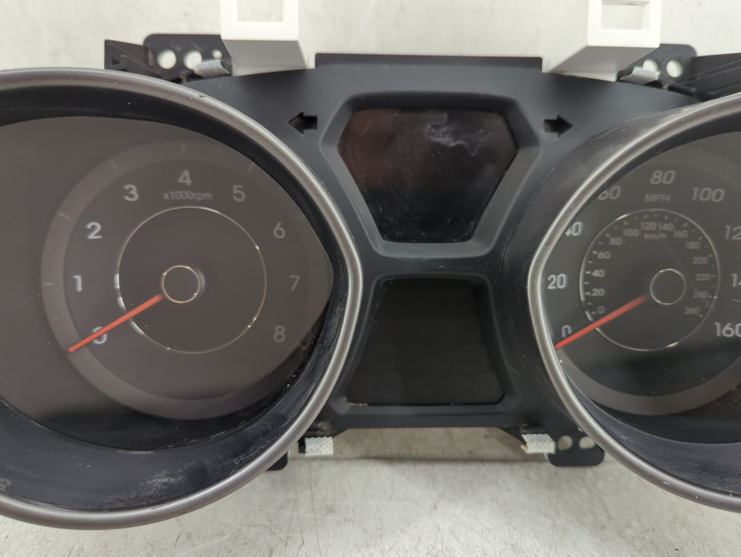 2014-2016 Hyundai Elantra Instrument Cluster Speedometer Gauges P/N:94004-3Y010 Fits Fits 2014 2015 2016 OEM Used Auto Parts