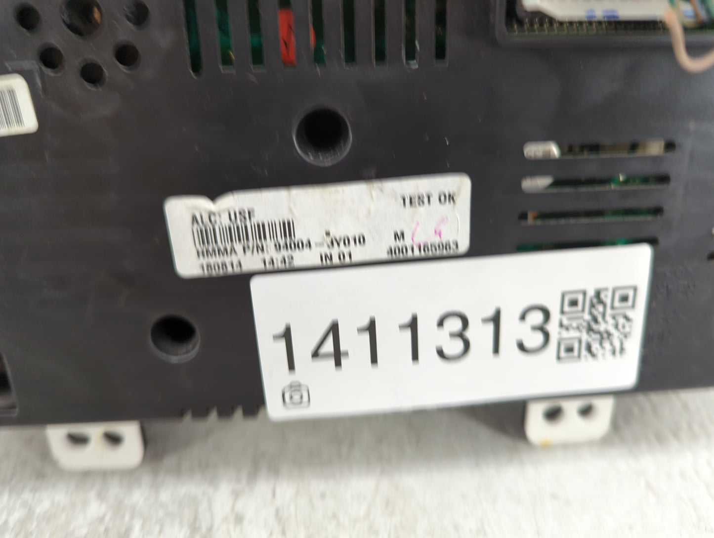 2014-2016 Hyundai Elantra Instrument Cluster Speedometer Gauges P/N:94004-3Y010 Fits Fits 2014 2015 2016 OEM Used Auto Parts
