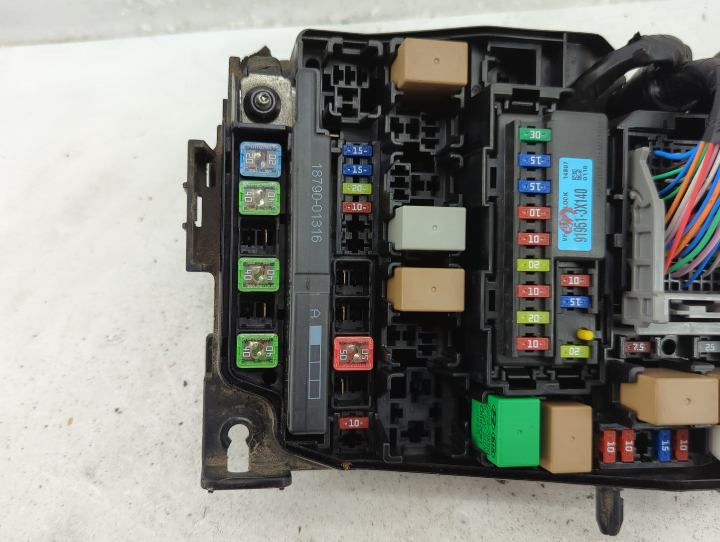 2014-2015 Hyundai Elantra Fusebox Fuse Box Panel Relay Module P/N:91239 A5245 Fits Fits 2014 2015 OEM Used Auto Parts - Oemu