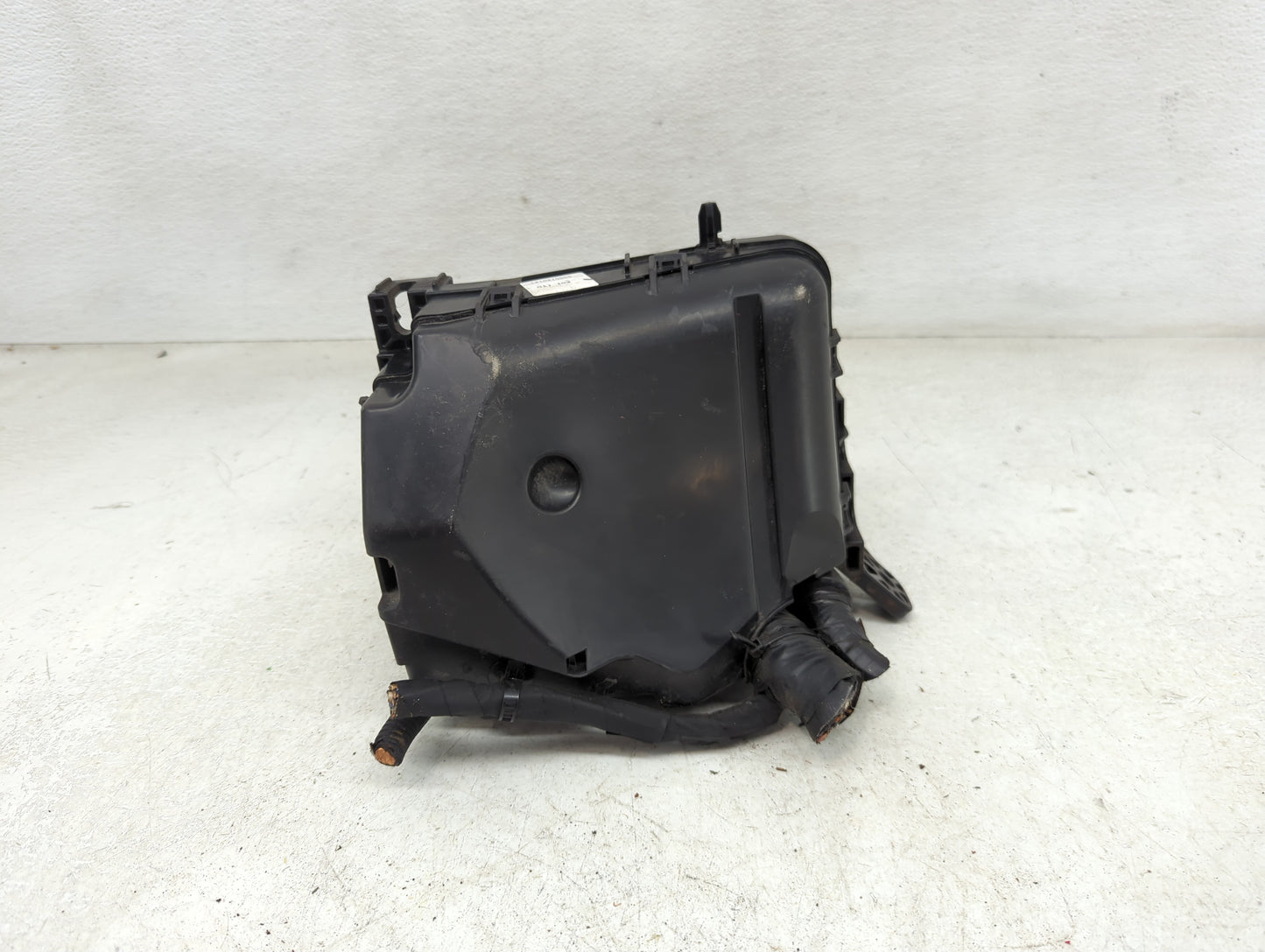 2014-2015 Hyundai Elantra Fusebox Fuse Box Panel Relay Module P/N:91950-A5712 18790-01316 Fits Fits 2014 2015 OEM Used Auto 
