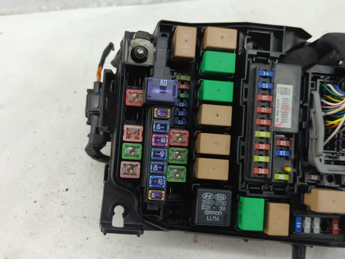 2014-2015 Hyundai Elantra Fusebox Fuse Box Panel Relay Module P/N:91951-3X110 Fits Fits 2014 2015 OEM Used Auto Parts - Oemu
