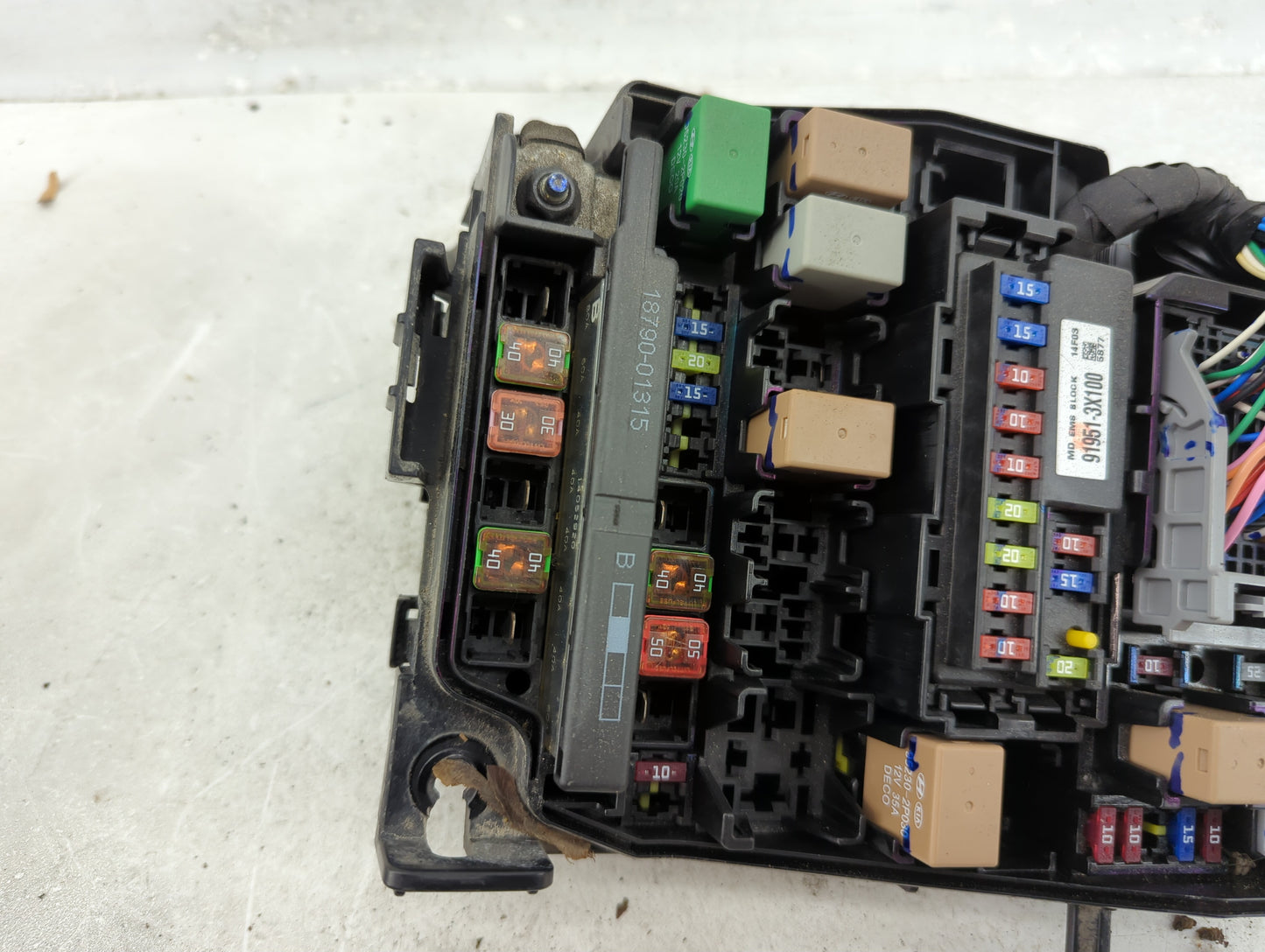 2014-2016 Hyundai Elantra Fusebox Fuse Box Panel Relay Module P/N:91951-3X710 Fits Fits 2014 2015 2016 OEM Used Auto Parts -