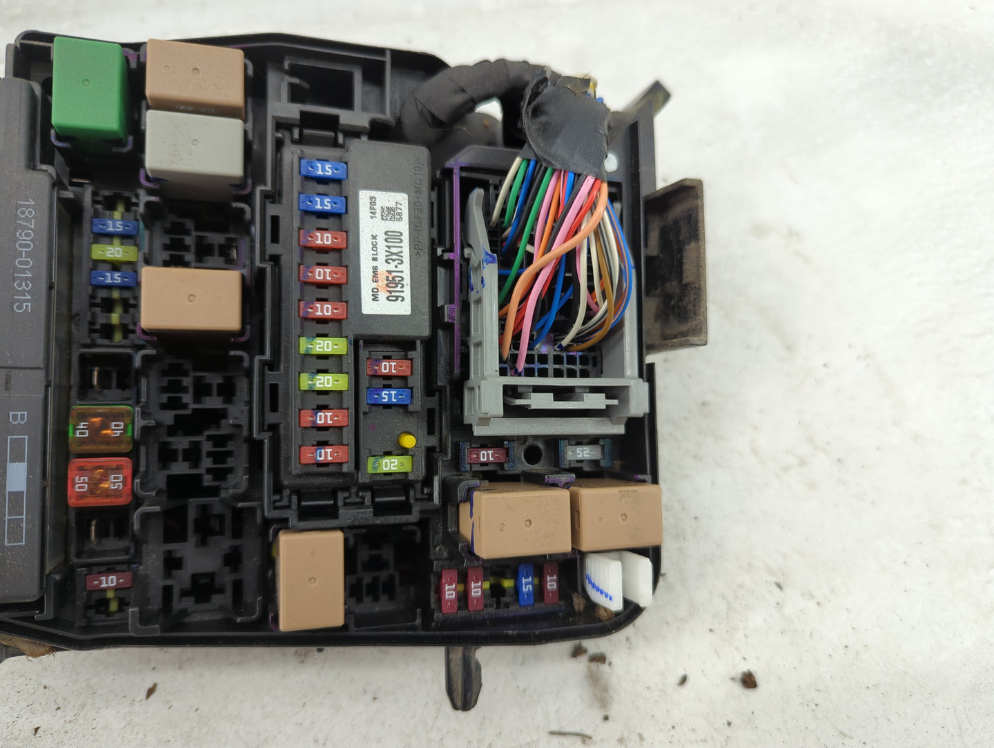 2014-2016 Hyundai Elantra Fusebox Fuse Box Panel Relay Module P/N:91951-3X710 Fits Fits 2014 2015 2016 OEM Used Auto Parts -