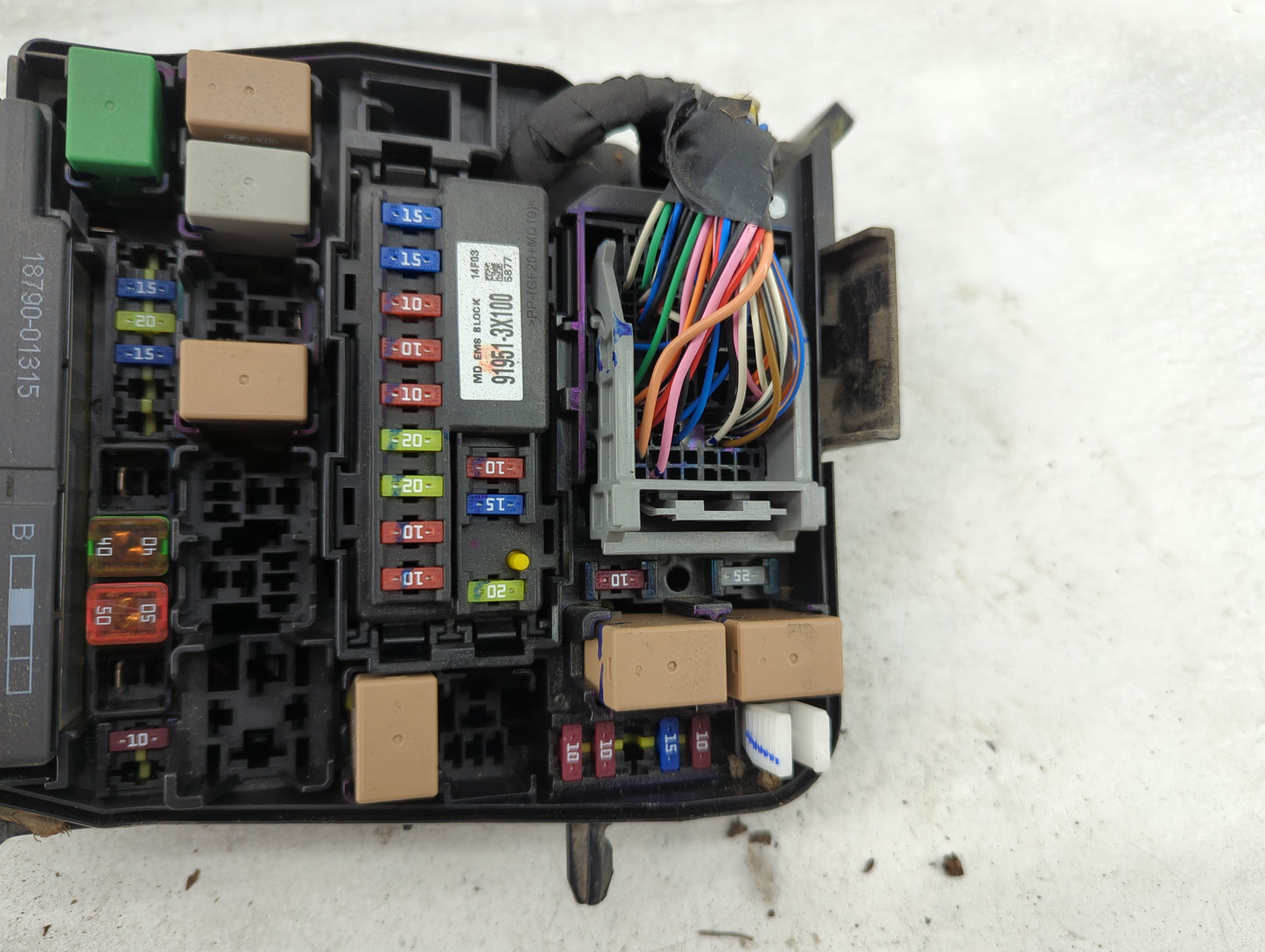 2014-2016 Hyundai Elantra Fusebox Fuse Box Panel Relay Module P/N:91951-3X710 Fits Fits 2014 2015 2016 OEM Used Auto Parts -