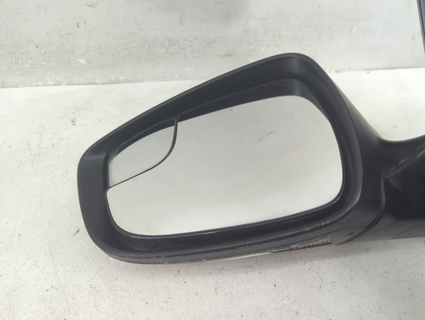 2011-2015 Hyundai Elantra Driver Side View Mirror - Left Door Mirror OEM Used - Oemusedautoparts1.com