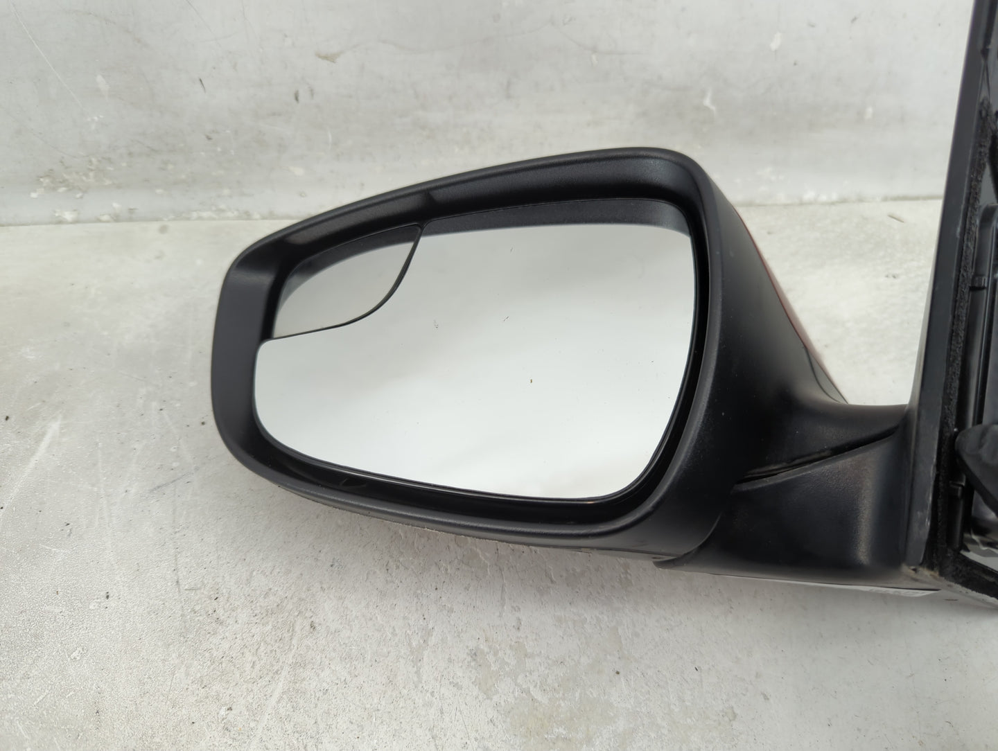 2014-2016 Hyundai Elantra Driver Side View Mirror - Left Door Mirror OEM Used - Oemusedautoparts1.com