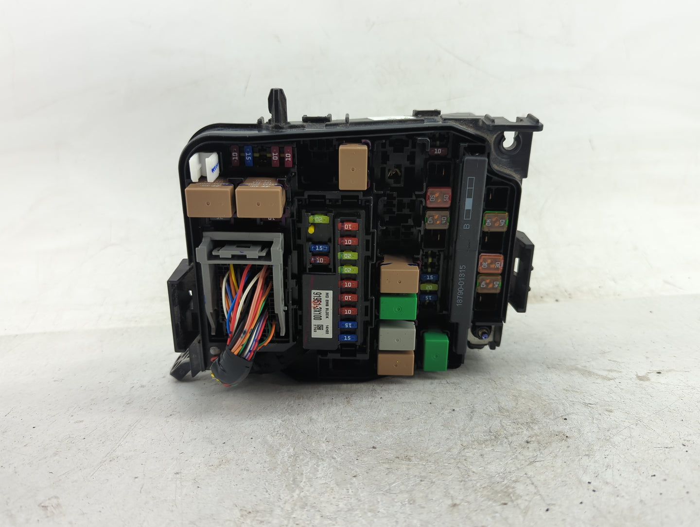 2014-2016 Hyundai Elantra Fusebox Fuse Box Panel Relay Module P/N:18790-01315 Fits Fits 2014 2015 2016 OEM Used Auto Parts -