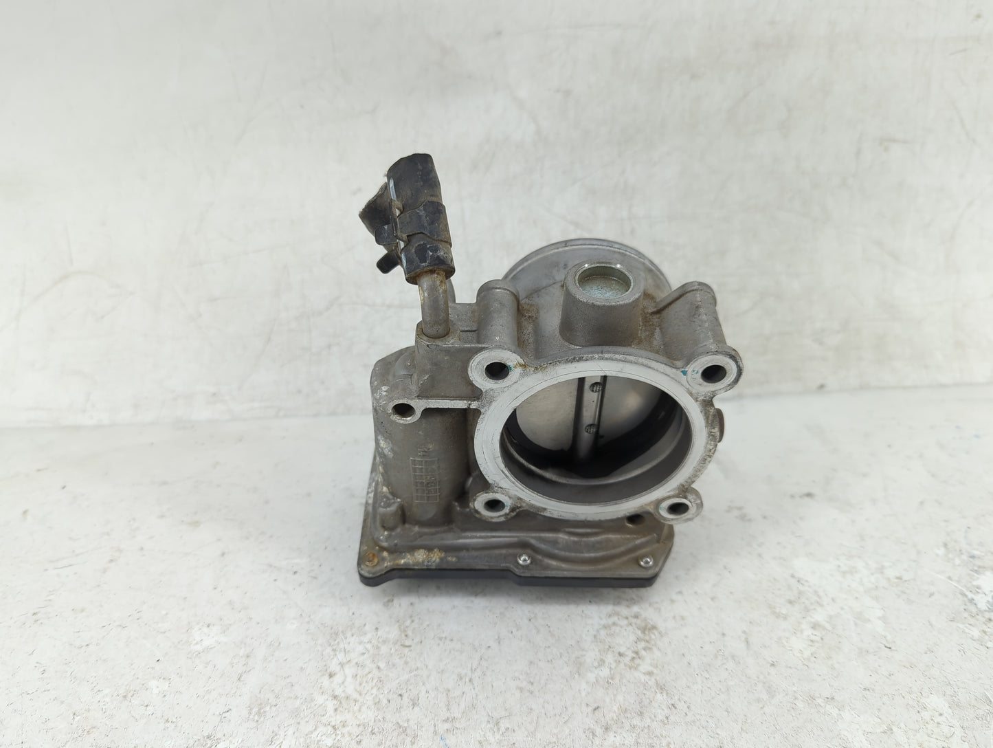 2011-2020 Hyundai Elantra Throttle Body P/N:35100-2E000 Fits Fits 2011 2012 2013 2014 2015 2016 2017 2018 2019 2020 2021 OEM
