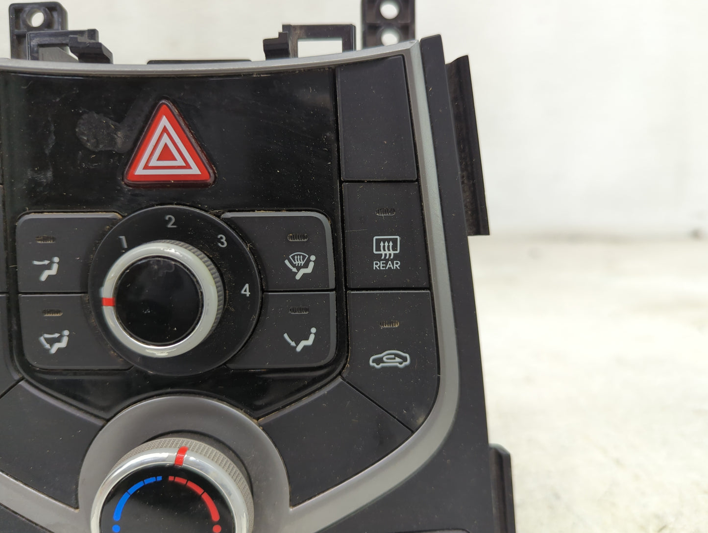 2015 Hyundai Elantra Climate Control Module Temperature AC/Heater Replacement P/N:97250-3XCD0 C500-ATDCH Fits OEM Used Auto 